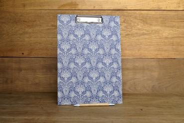 Great clipboard A4 with colored paper and stable cardboard core in the online shop